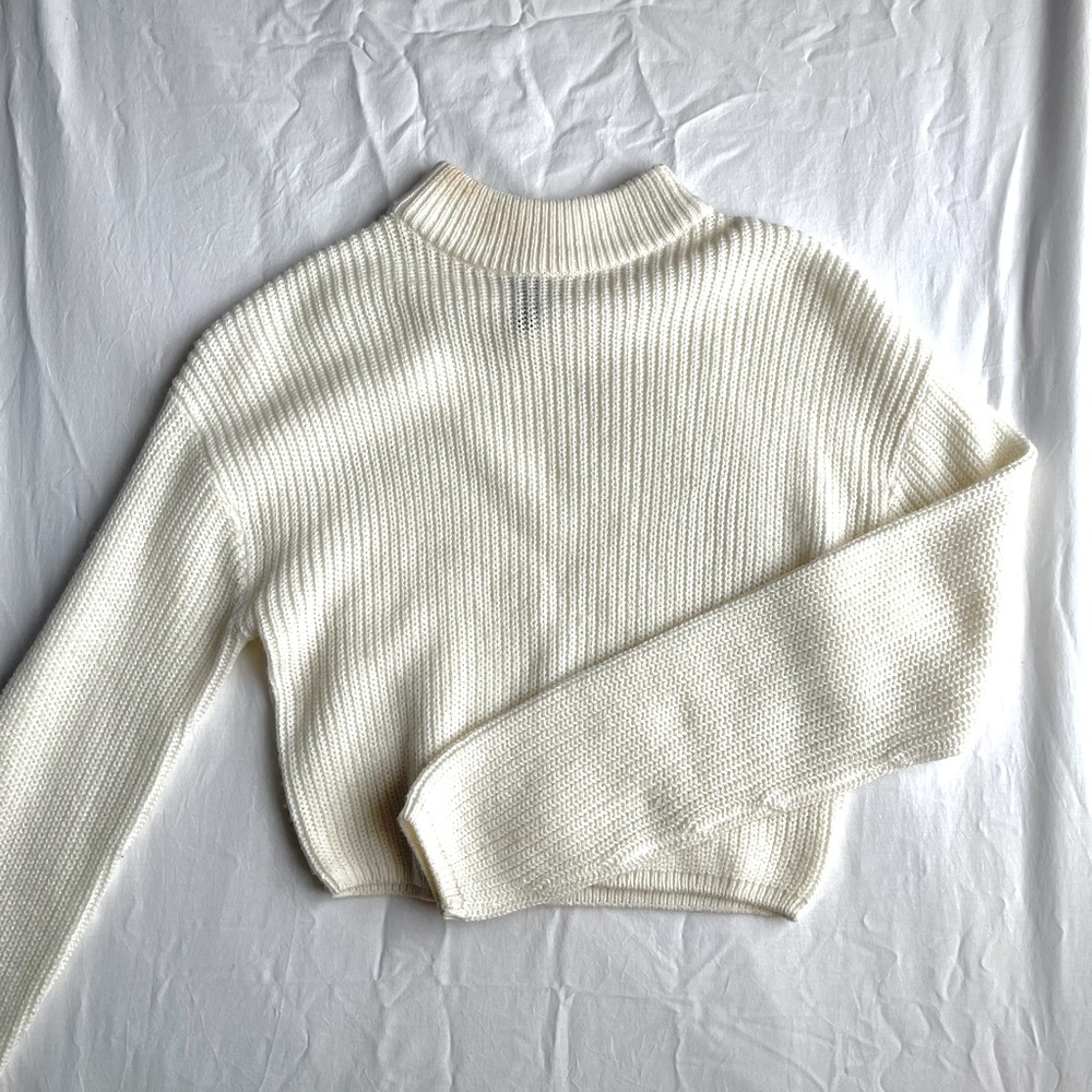 H and M turtle neck sweater